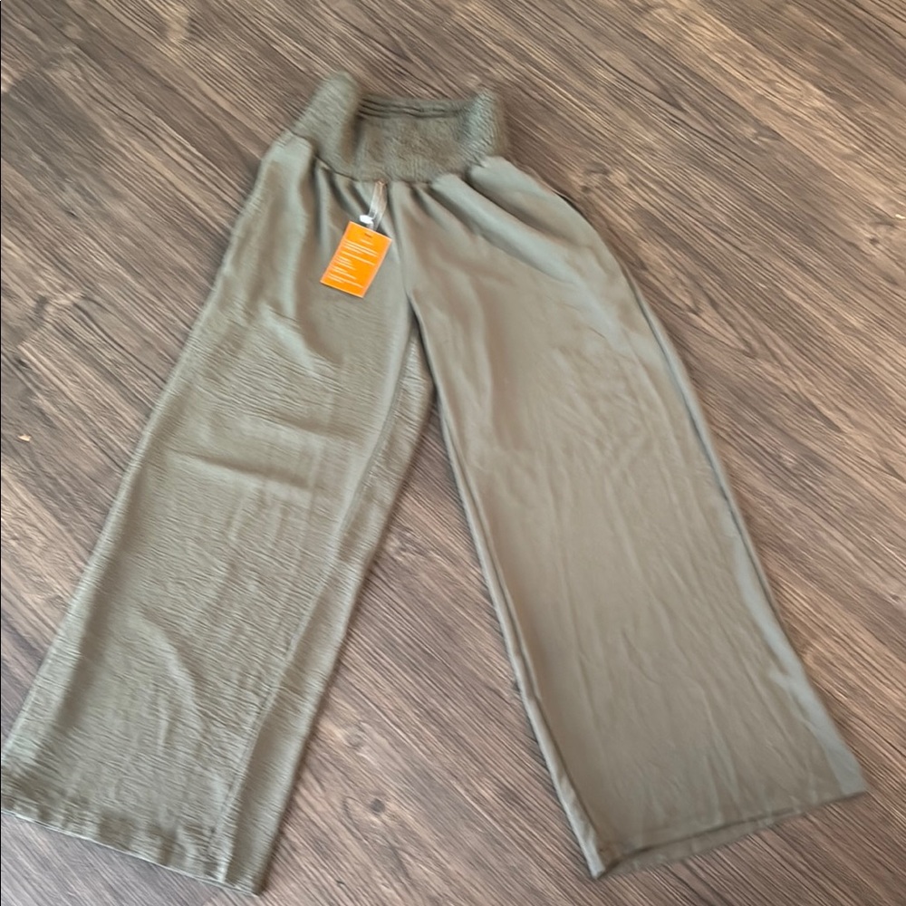 Amazon Women's Wide Leg Pants - Olive Green